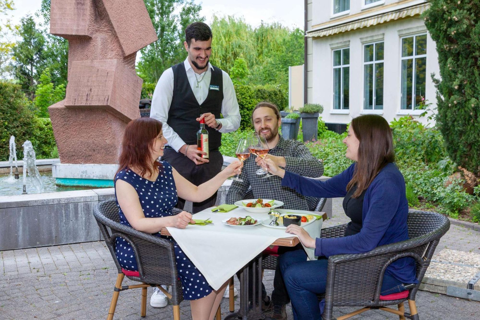 Best Western Wein- Und Parkhotel Nierstein Exterior foto